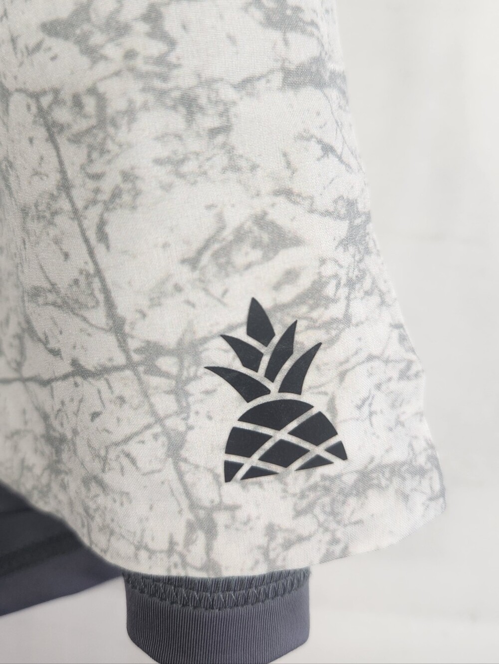 Chubbies Ultimate Training Shorts L Gray Marble Print Lined 5.5" Zip Pocket Men - Picture 12 of 16